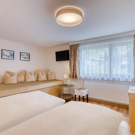 Maria 3* シュトゥーベン・アム・アールベルク